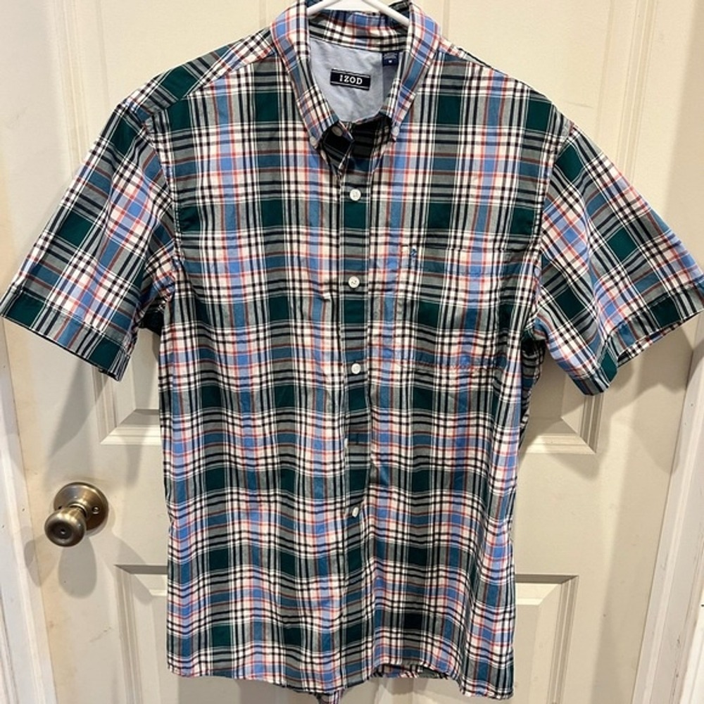 IZOD Breeze Mens Medium Short Sleeve Button Down Shirt Plaid‎ Green Blue Red